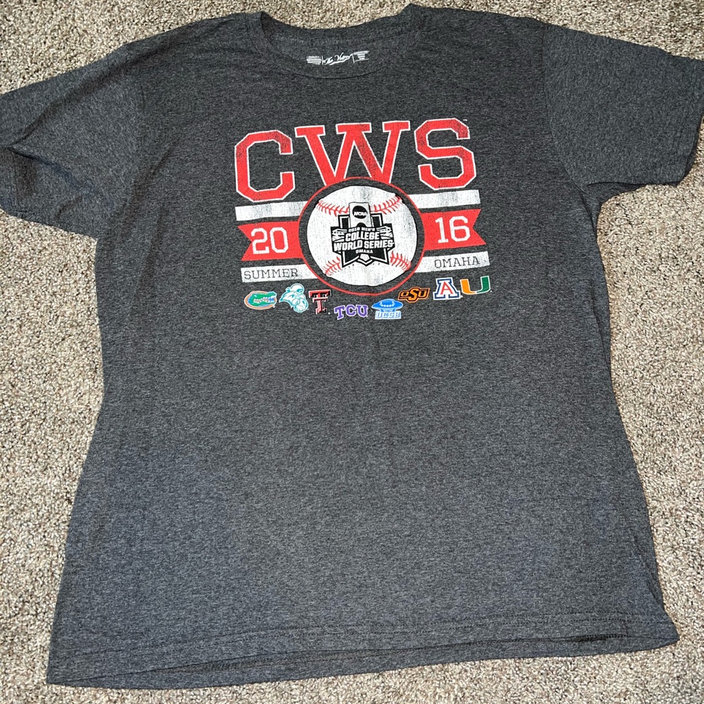 2016 College World Series TShirt Sz Xl
